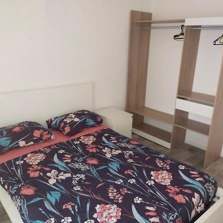 T3 Idealement Situe A Тулон Экстерьер фото